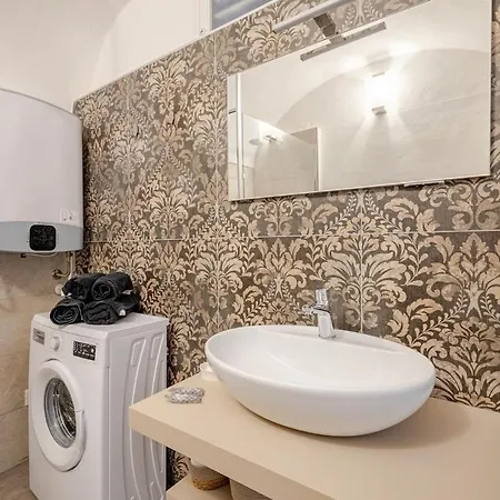 Casa Tramontina Parking Included * San Remo